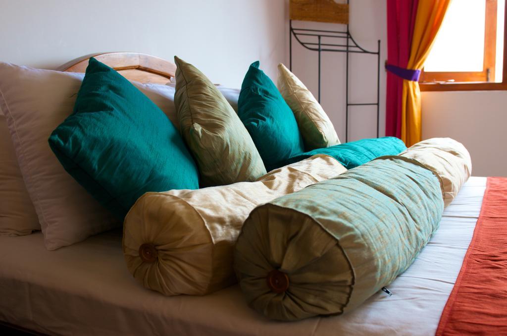 Yoho Home Away Home Kandy Exterior photo