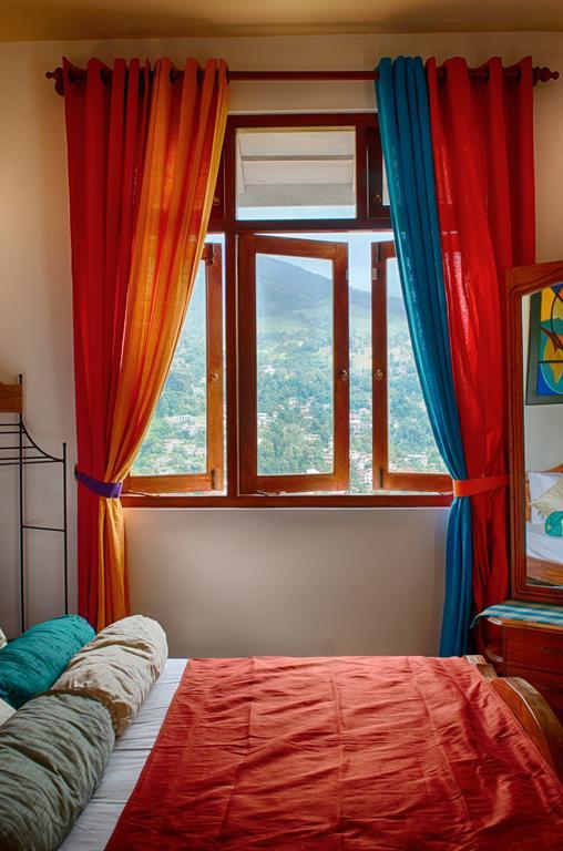 Yoho Home Away Home Kandy Exterior photo
