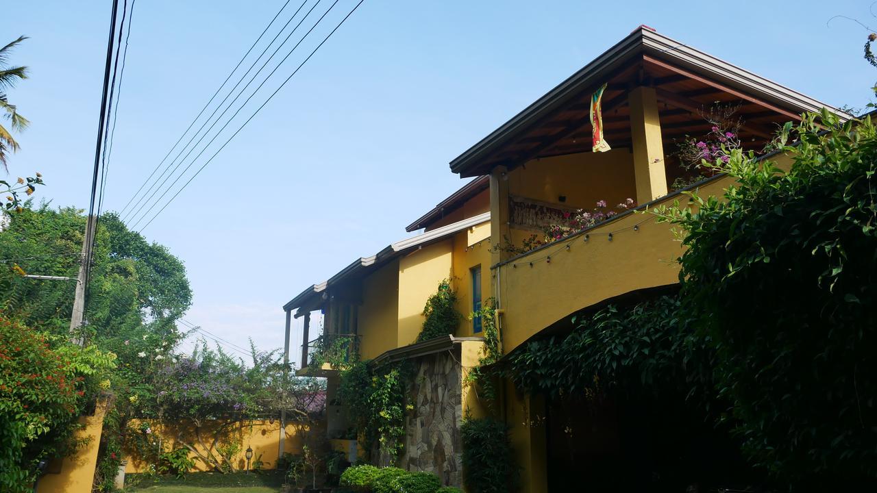 Yoho Home Away Home Kandy Exterior photo