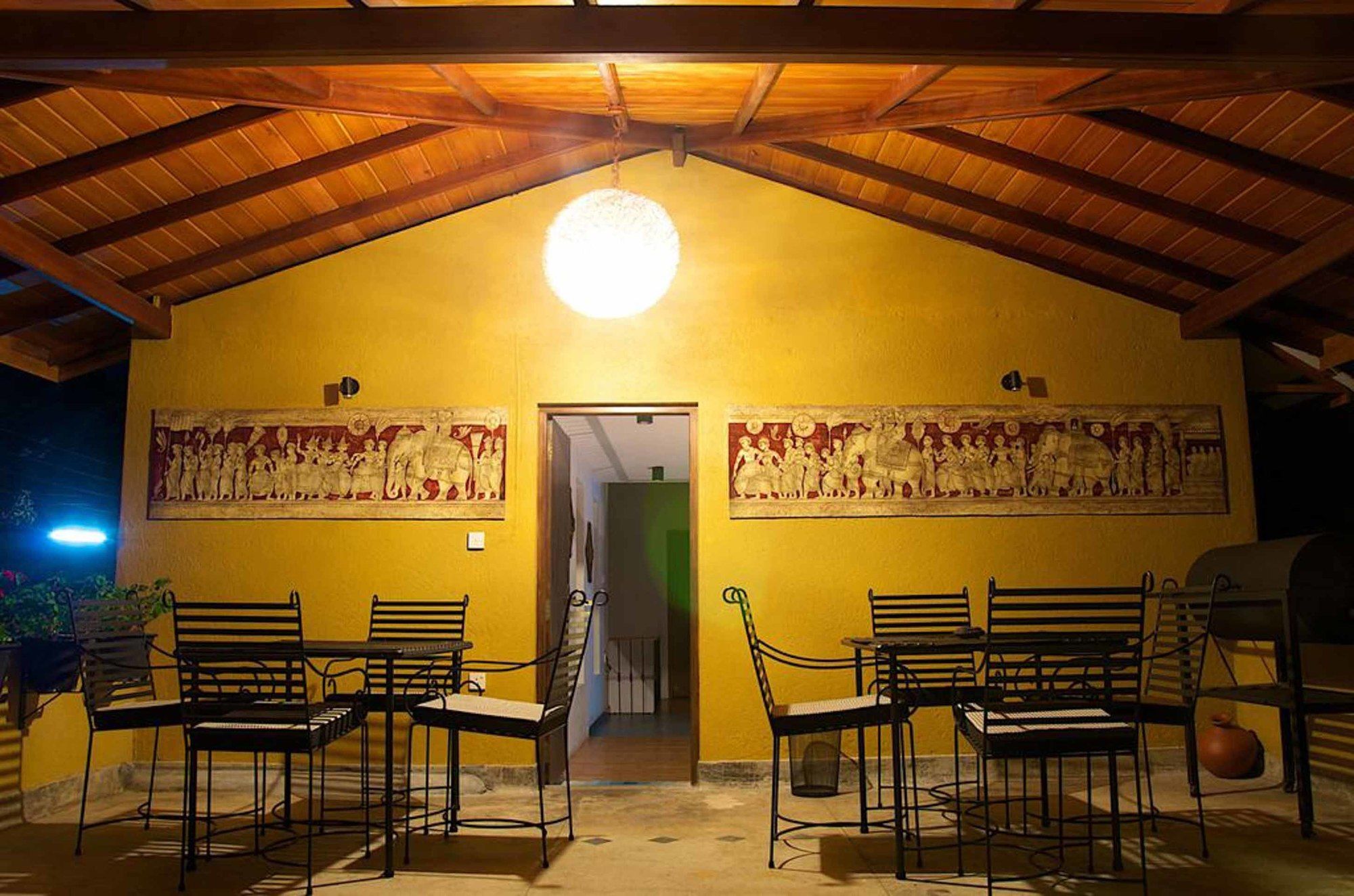 Yoho Home Away Home Kandy Exterior photo