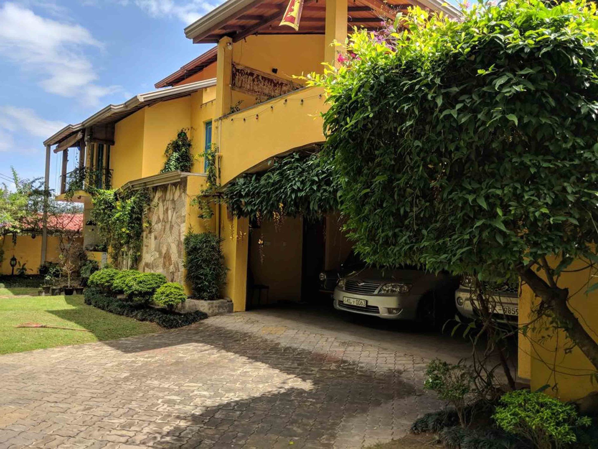 Yoho Home Away Home Kandy Exterior photo